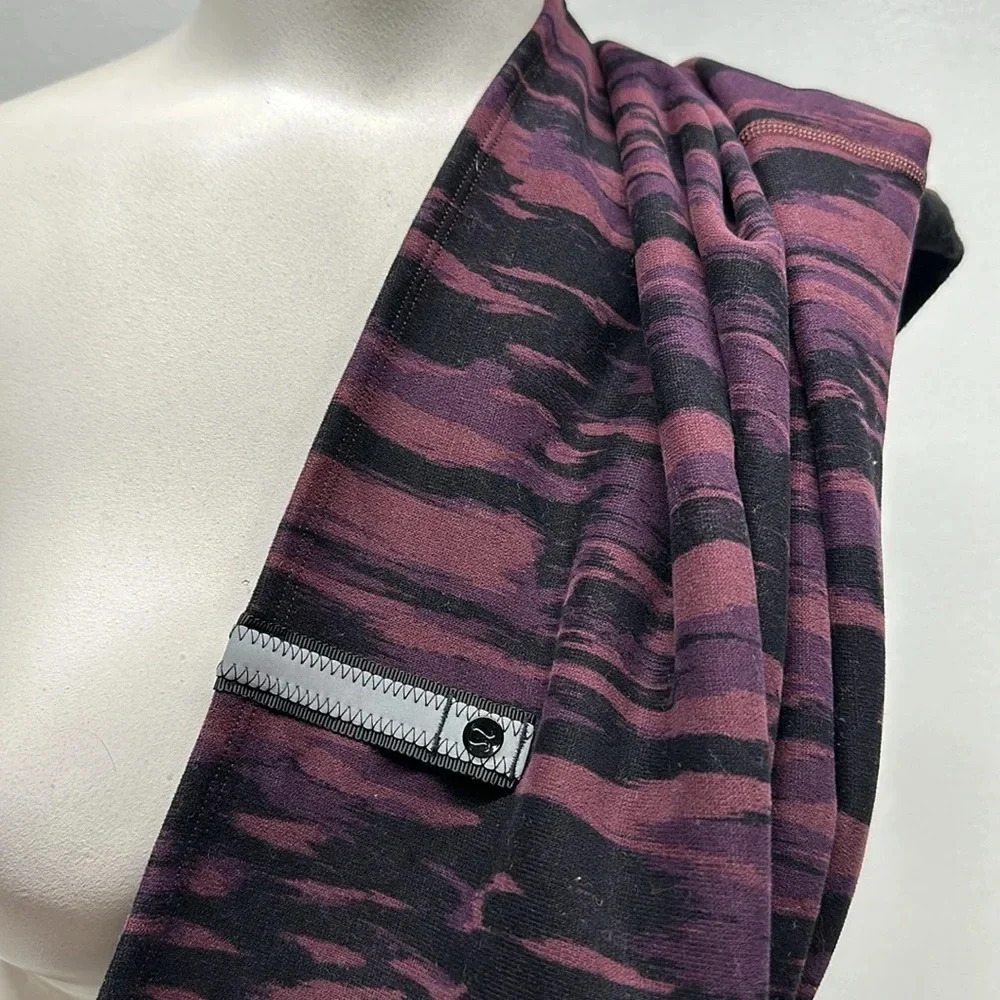 SOLD - lululemon athletica Purple and Black Scarf - Picture 3 of 5